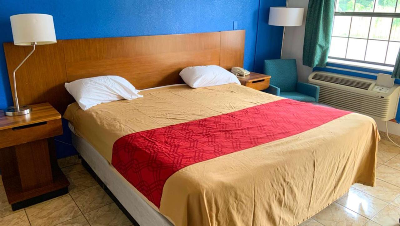 Luxury Inn Форрест-Сіті Екстер'єр фото