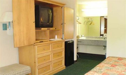 Luxury Inn Форрест-Сіті Екстер'єр фото